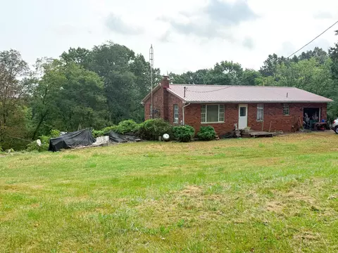 254 Riggenbach Hill Rd, Marietta, OH 45750