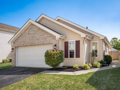 6865 Manor Crest Ln, Canal Winchester, OH 43110