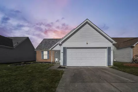 1049 Sunrise Dr, Newark, OH 43055