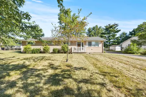 936 Van Kirk Dr, Marysville, OH 43040