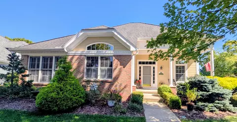220 Carreg Cain Dr, Granville, OH 43023