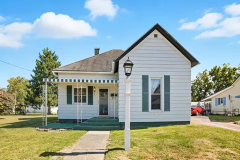 231 W Elm St, Washington Court House, OH 43160