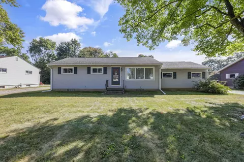 832 Oberlin Dr, Heath, OH 43056