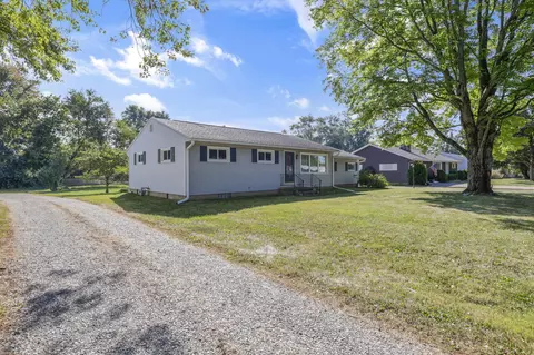 832 Oberlin Dr, Heath, OH 43056 photo 2