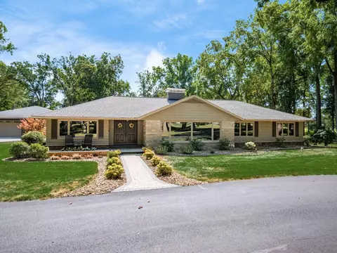 858 Vernon Heights Cir, Marion, OH 43302