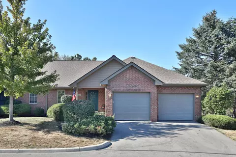 974 Willow Bluff Dr, Columbus, OH 43235