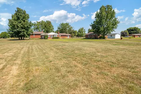 Exterior - 7247 Ludwig Dresback Rd, Circleville, OH 43113 photo 8 of 24