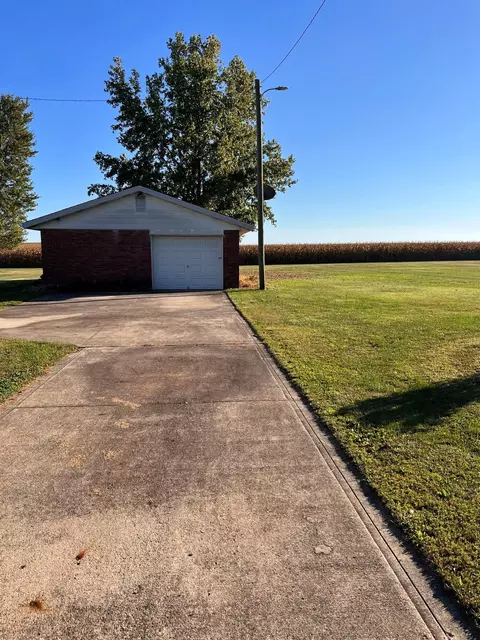 Exterior - 7247 Ludwig Dresback Rd, Circleville, OH 43113 photo 16 of 24