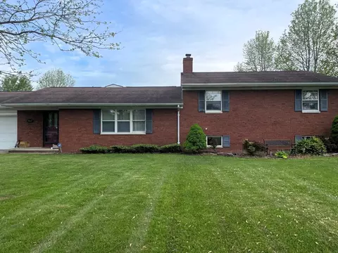 Exterior - 7247 Ludwig Dresback Rd, Circleville, OH 43113 photo 2 of 24