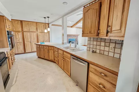 Kitchen - 7247 Ludwig Dresback Rd, Circleville, OH 43113 photo 1 of 9