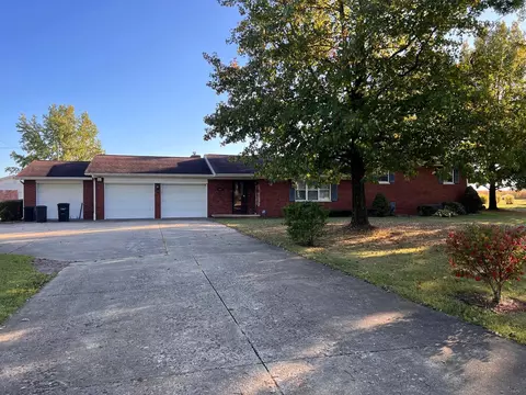 Exterior - 7247 Ludwig Dresback Rd, Circleville, OH 43113 photo 15 of 24