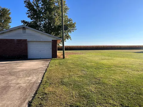 Exterior - 7247 Ludwig Dresback Rd, Circleville, OH 43113 photo 17 of 24
