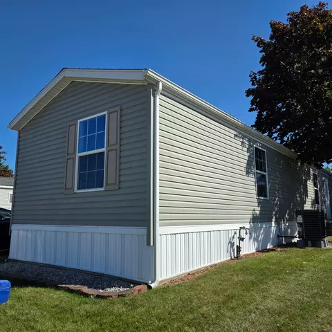 21 Birch Row Dr, Delaware, OH 43015 photo 2