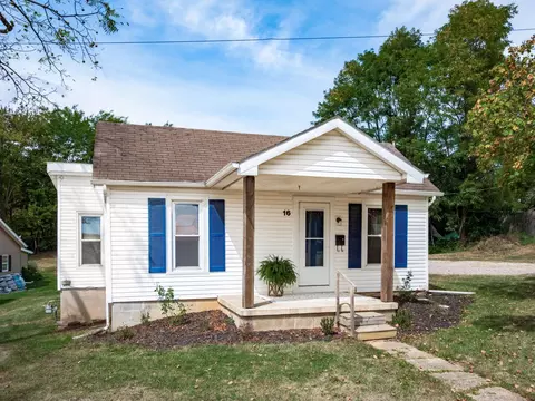 16 Prospect St, Mechanicsburg, OH 43044