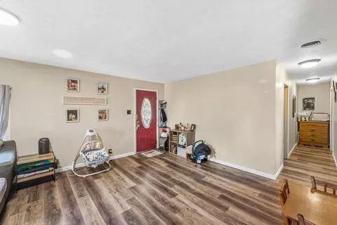 Entry Way - 921 Adams St, Marion, OH 43302 photo 2 of 3