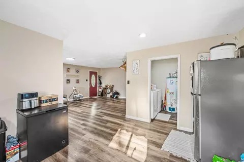 Entry Way - 921 Adams St, Marion, OH 43302 photo 3 of 3