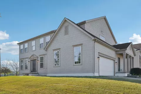 101 Stirling Way, Pataskala, OH 43062