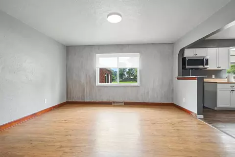 2855 Springfield Jamestown Rd, Springfield, OH 45502 photo 8