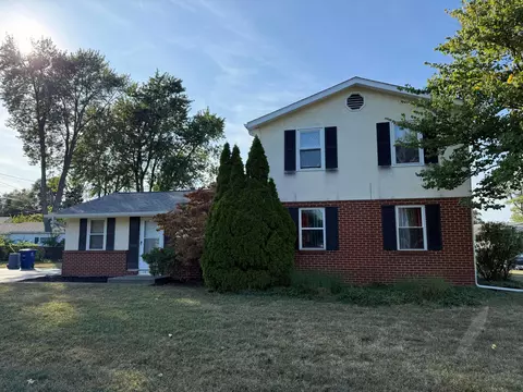 5583 Maple Canyon Ave, Columbus, OH 43229