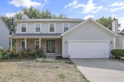 316 Cottage Grove Cir, Pataskala, OH 43062