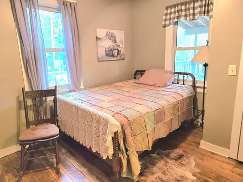 Bedroom - 750 Mcgrery Rd SE, Lancaster, OH 43130 photo 4 of 5