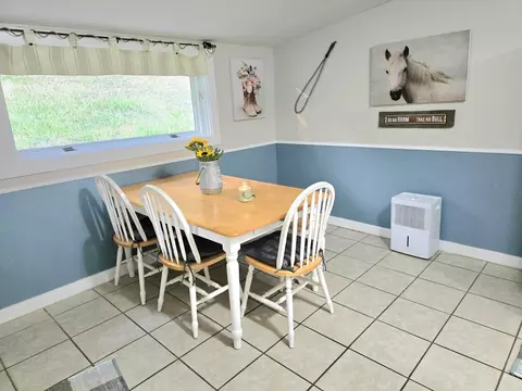 Dining - 750 Mcgrery Rd SE, Lancaster, OH 43130 photo 3 of 3