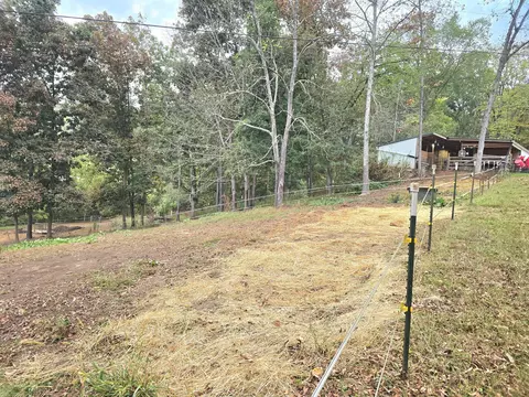 Exterior - 750 Mcgrery Rd SE, Lancaster, OH 43130 photo 6 of 7