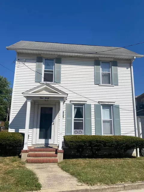 140 W Locust St, Newark, OH 43055
