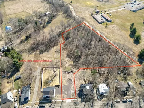 82 S Main St, Croton, OH 43013