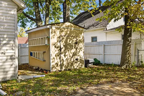 Exterior - 41 Bernard Ave, Delaware, OH 43015 photo 10 of 16