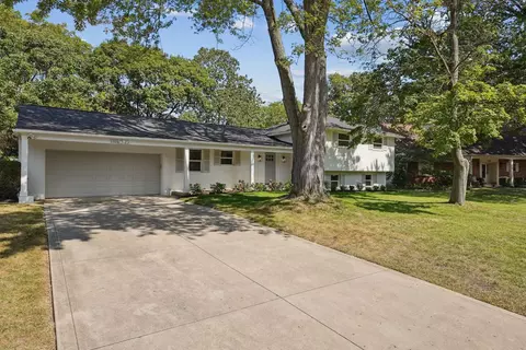 1310 Stoneygate Ln, Columbus, OH 43221