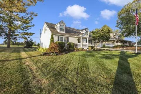 Exterior - 541 Lakeshore Dr E, Hebron, OH 43025 photo 7 of 20
