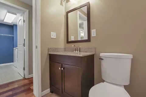 Bath - 541 Lakeshore Dr E, Hebron, OH 43025 photo 6 of 6