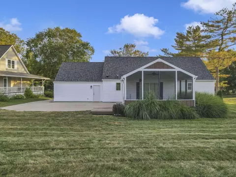 Exterior - 541 Lakeshore Dr E, Hebron, OH 43025 photo 16 of 20