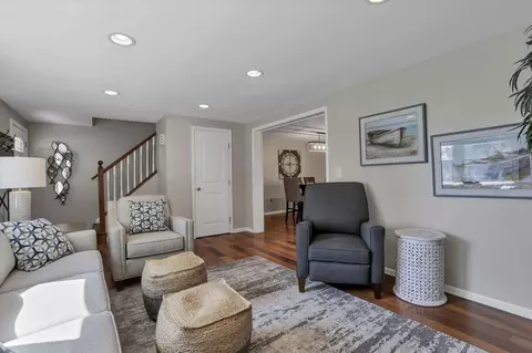 Living - 541 Lakeshore Dr E, Hebron, OH 43025 photo 1 of 6