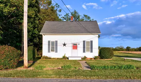 6990 Bader Rd NW, Baltimore, OH 43105