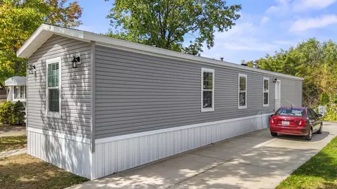 3 Terrace Dr, Ashland, OH 44805