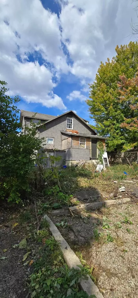 325 Holmes Pl, Marion, OH 43302