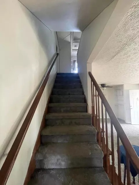 Entry Way - 931 Antwerp Rd, Columbus, OH 43213 photo 1 of 1