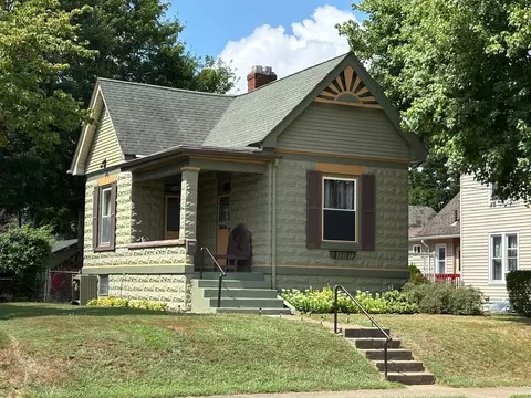 131 Linden Ave, Newark, OH 43055