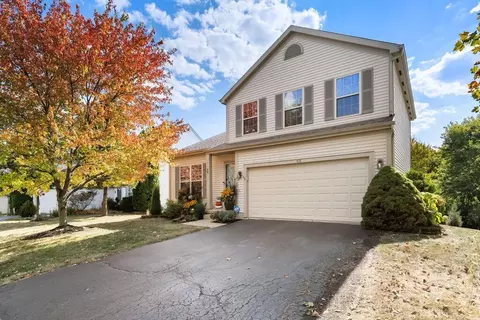 63 Lantern Chase Dr, Delaware, OH 43015