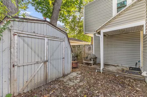 Exterior - 127 E Walnut St, Marion, OH 43302 photo 4 of 5
