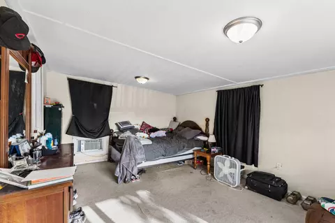Bedroom - 127 E Walnut St, Marion, OH 43302 photo 4 of 6