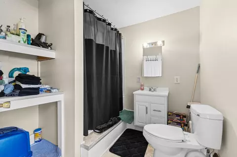 Bath - 127 E Walnut St, Marion, OH 43302 photo 2 of 2