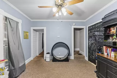 Entry Way - 127 E Walnut St, Marion, OH 43302 photo 4 of 4