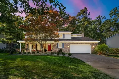 737 Autumn Branch Rd, Westerville, OH 43081