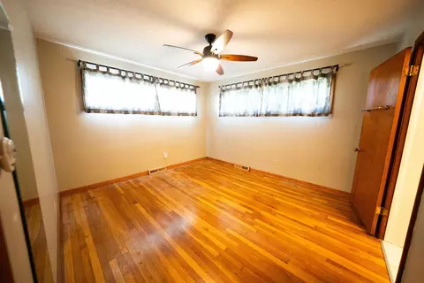 Bedroom - 155 Wilson Dr, Worthington, OH 43085 photo 1 of 5