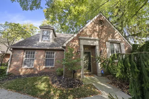 4471 Masters Dr, Upper Arlington, OH 43220