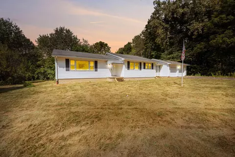 6088 Bernice St SW, Amanda, OH 43102