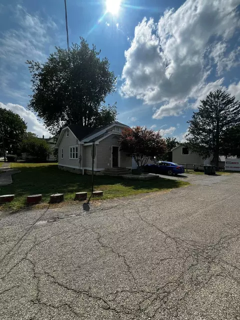 5993 Columbus St, Brice, OH 43109